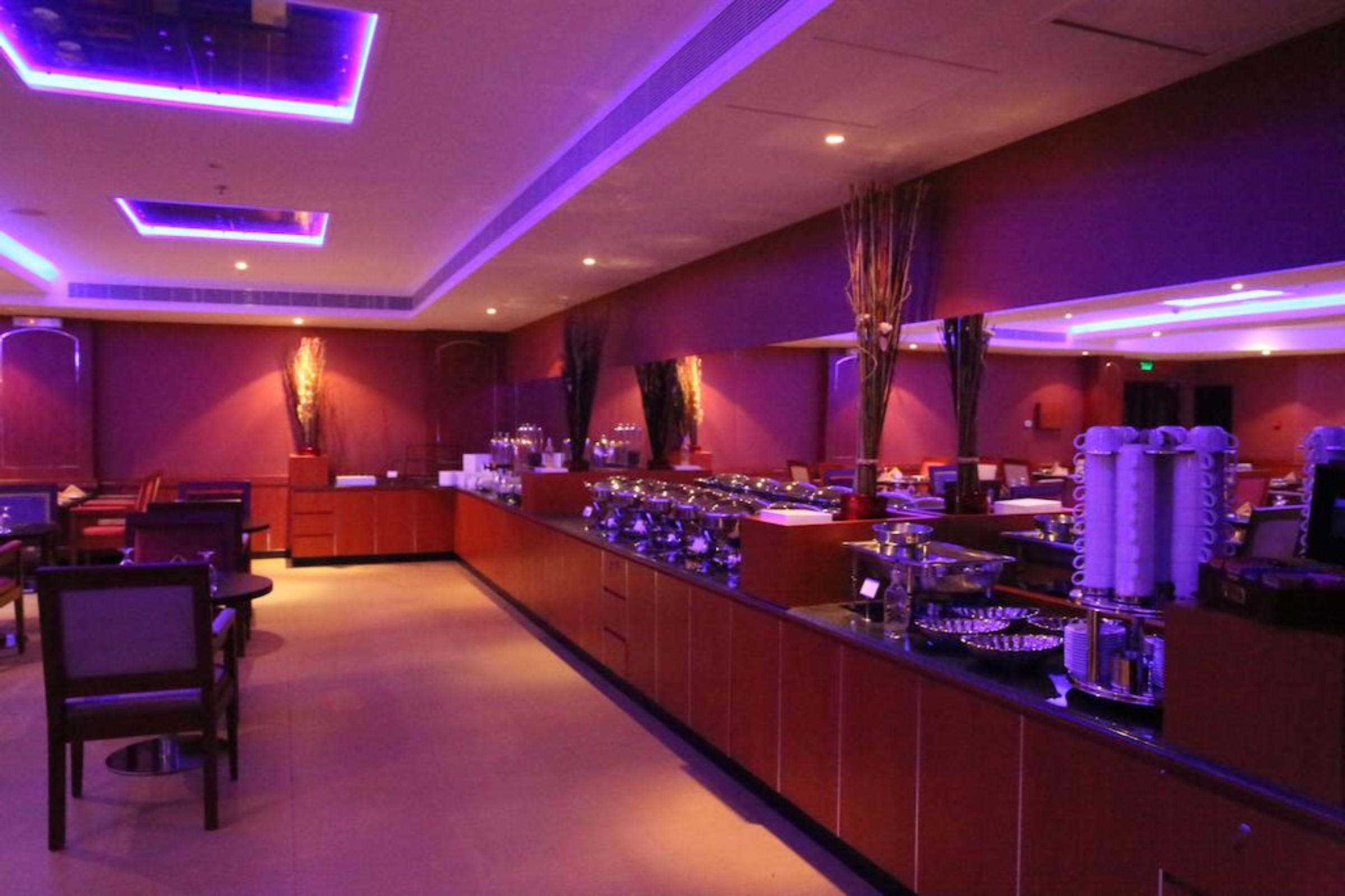 Royal Phoenicia Hotel Manama Exterior photo