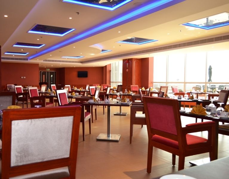 Royal Phoenicia Hotel Manama Exterior photo